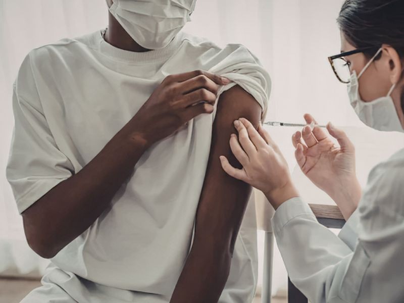 Vacinação Ocupacional no PCMSO: O Que a Lei Exige da Sua Empresa em 2026